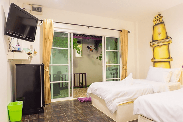 TWIN Standard Twin Room