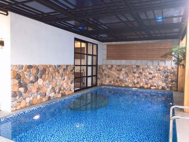 4 Bedrooms