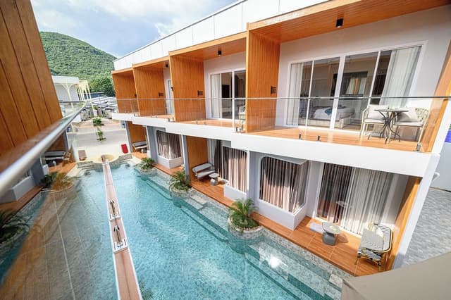 Caviar Terrace B