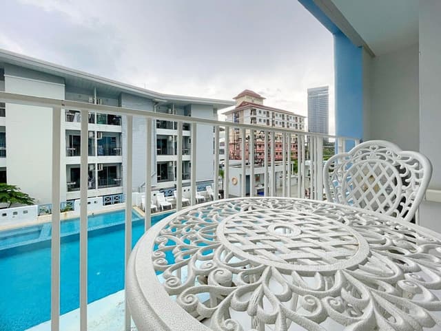 Deluxe Room, Pool View