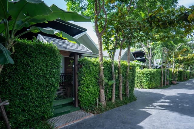 Grand Pool Villa