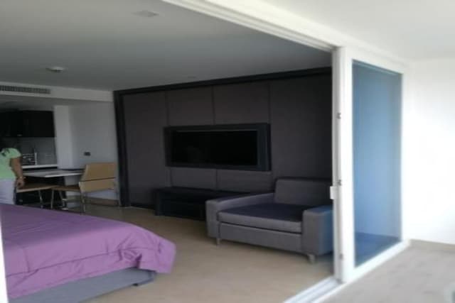 Deluxe Studio