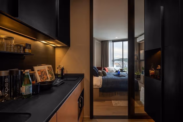 Side Sea View Apartment