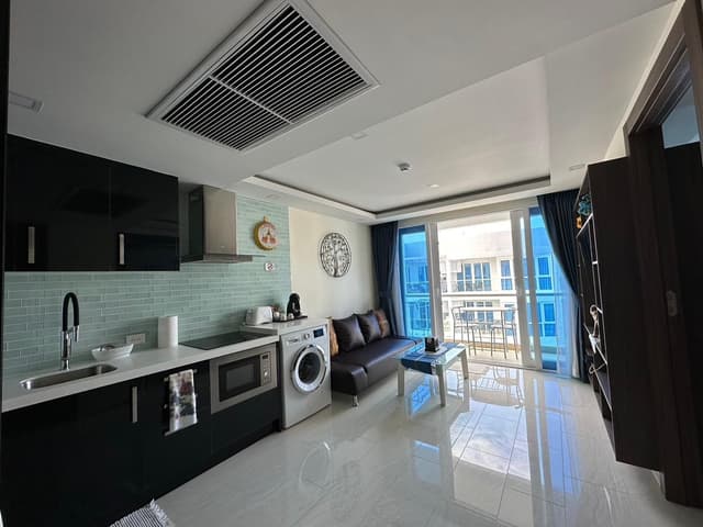 Pool View Suite