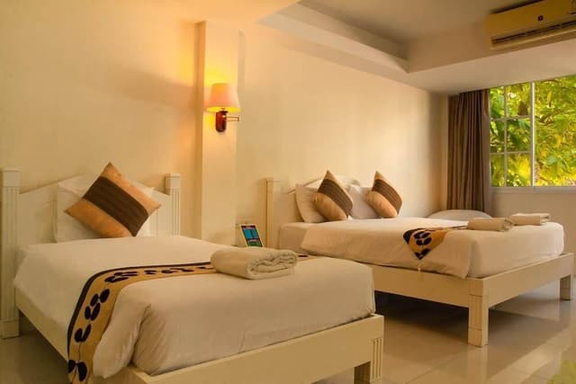 Family Triple Room, City View