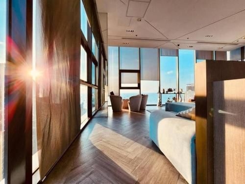 ซีวิว2เบสรูมแอดเกรซเซ็นทรัลโลเคชั่น (Sea View 2 Bed Room At Great Central Location)2