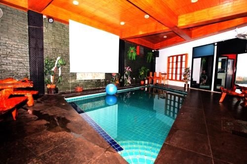 โคเอ็นนิค โฮเทล พัทยา (Koenig Hotel Pattaya)1