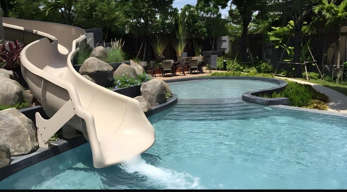 High Floor Sea View 2 BR Near Walking Street High Floor Sea View 2 BR Near Walking Street