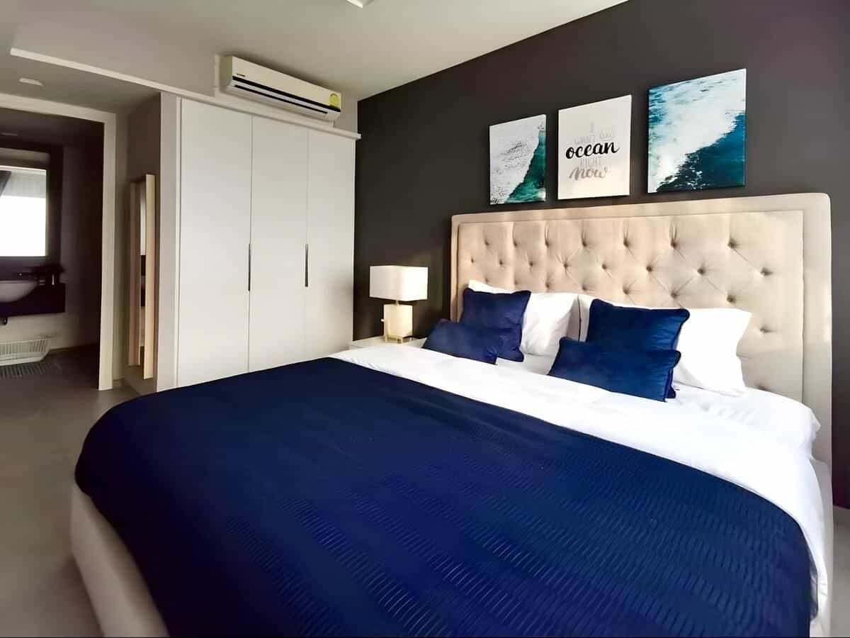 High Floor Sea View 2 BR Near Walking Street High Floor Sea View 2 BR Near Walking Street