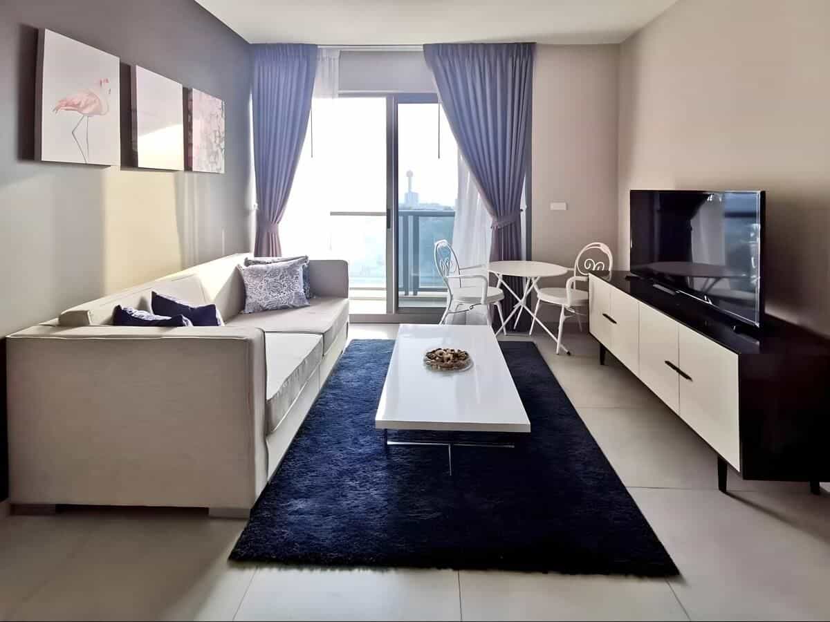 High Floor Sea View 2 BR Near Walking Street High Floor Sea View 2 BR Near Walking Street