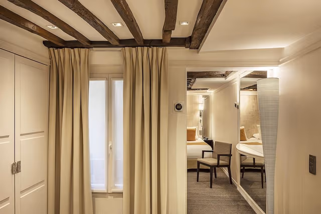 Deluxe Room, 2 Twin Beds (Larger Room)