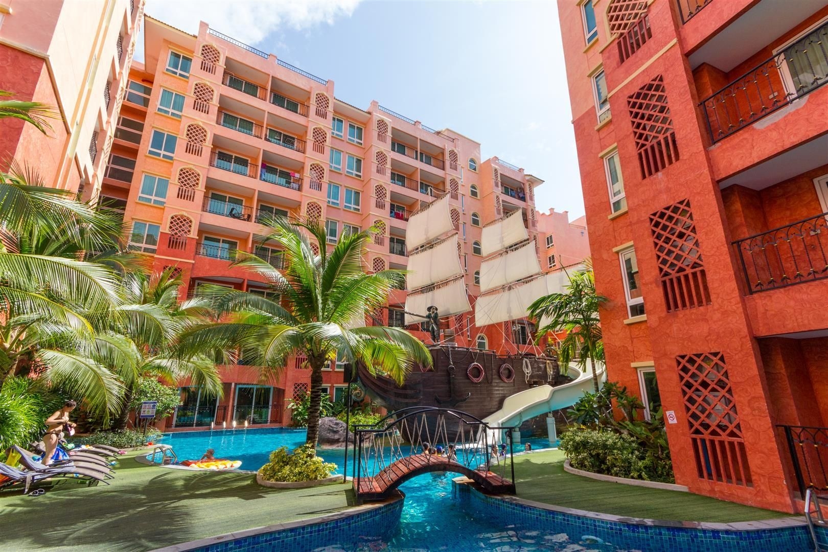 Seven Seas Pattaya Poolside Room ห้องติดสระ4