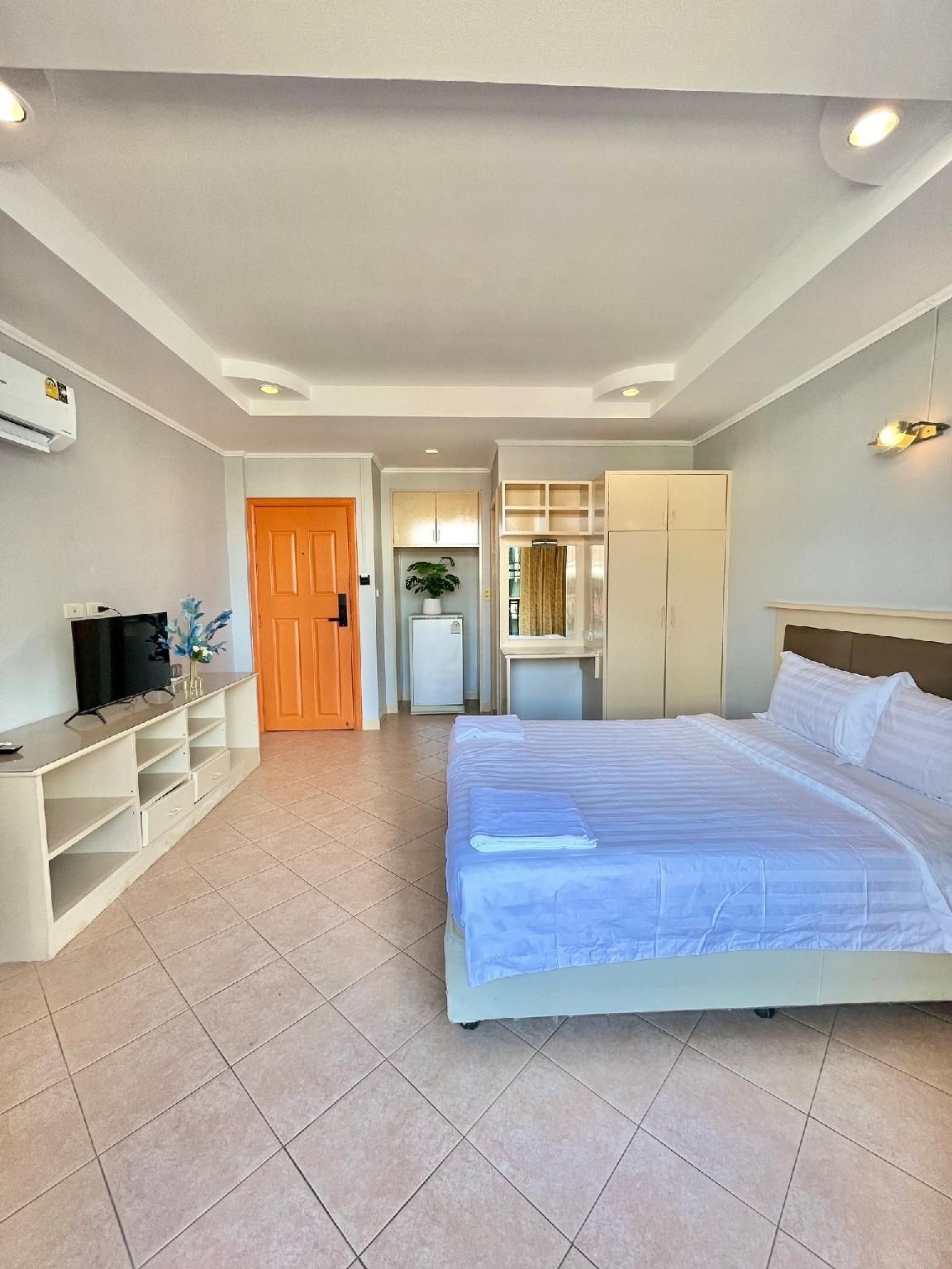 โรงแรมโนนา พัทยา (Nona Hotel Pattaya)2