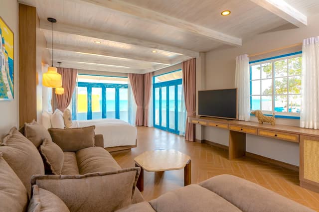 Cafe Suites Sea View Double Suite 1