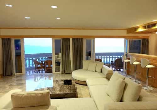 ที่พักกว้างขวาง 3 ห้องนอน 15 ม. ระเบียงซีวิว เพียง 1 นาทีถึงชายหาด ที่พักกว้างขวาง 3 ห้องนอน 15 ม. ระเบียงซีวิว เพียง 1 นาทีถึงชายหาด