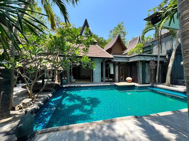 Nacarawadee 4-Bedroom Pool Villa