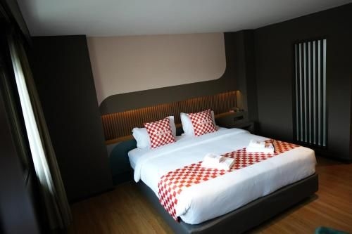 เอ็นดับเบิลยู 4896 เธียร์เตอร์ โฮเทล แอท สำนักขาม (Nw 4896 Theater Hotel @ Samnakkham)0