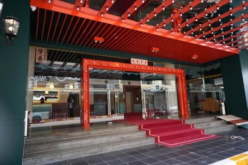 เอ็นดับเบิลยู 4896 เธียร์เตอร์ โฮเทล แอท สำนักขาม (Nw 4896 Theater Hotel @ Samnakkham)4