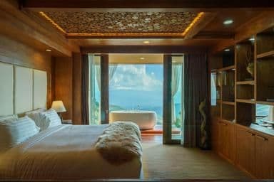 Royal VIP Suite