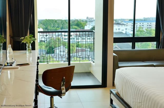 Deluxe River View