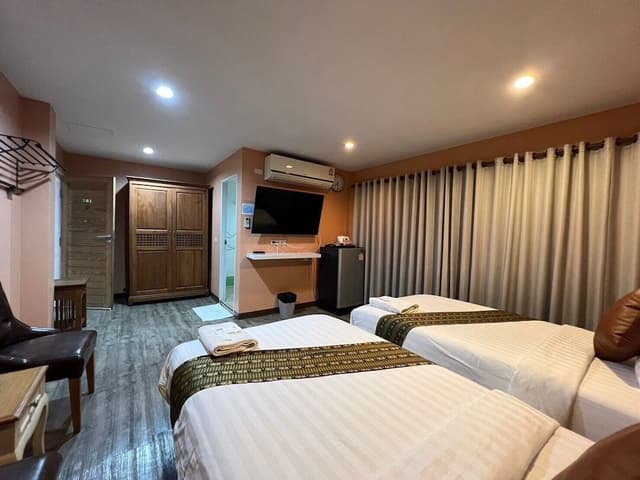 Standard Twin Room