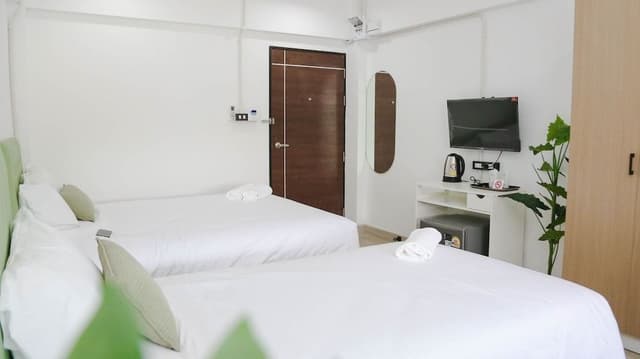 Deluxe Twin Room