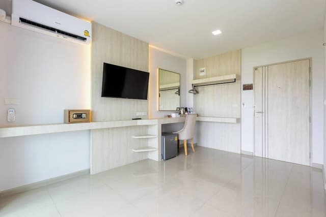Deluxe Room, 1 King Bed