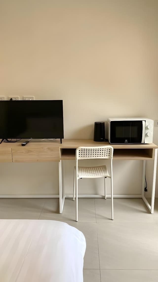 City Apartment, 1 Queen Bed, Balcony