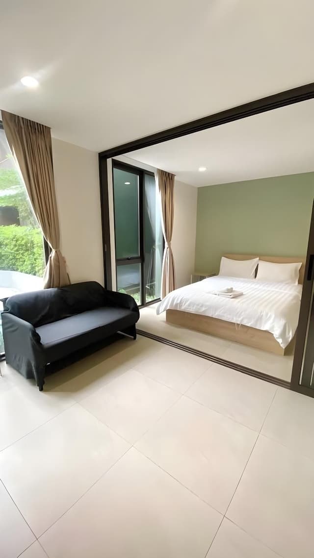 City Apartment, 1 Queen Bed, Balcony
