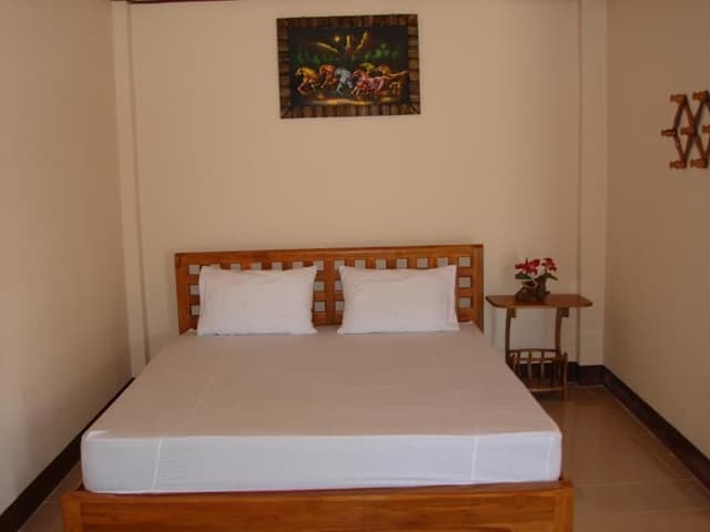 Bungalow King Bed