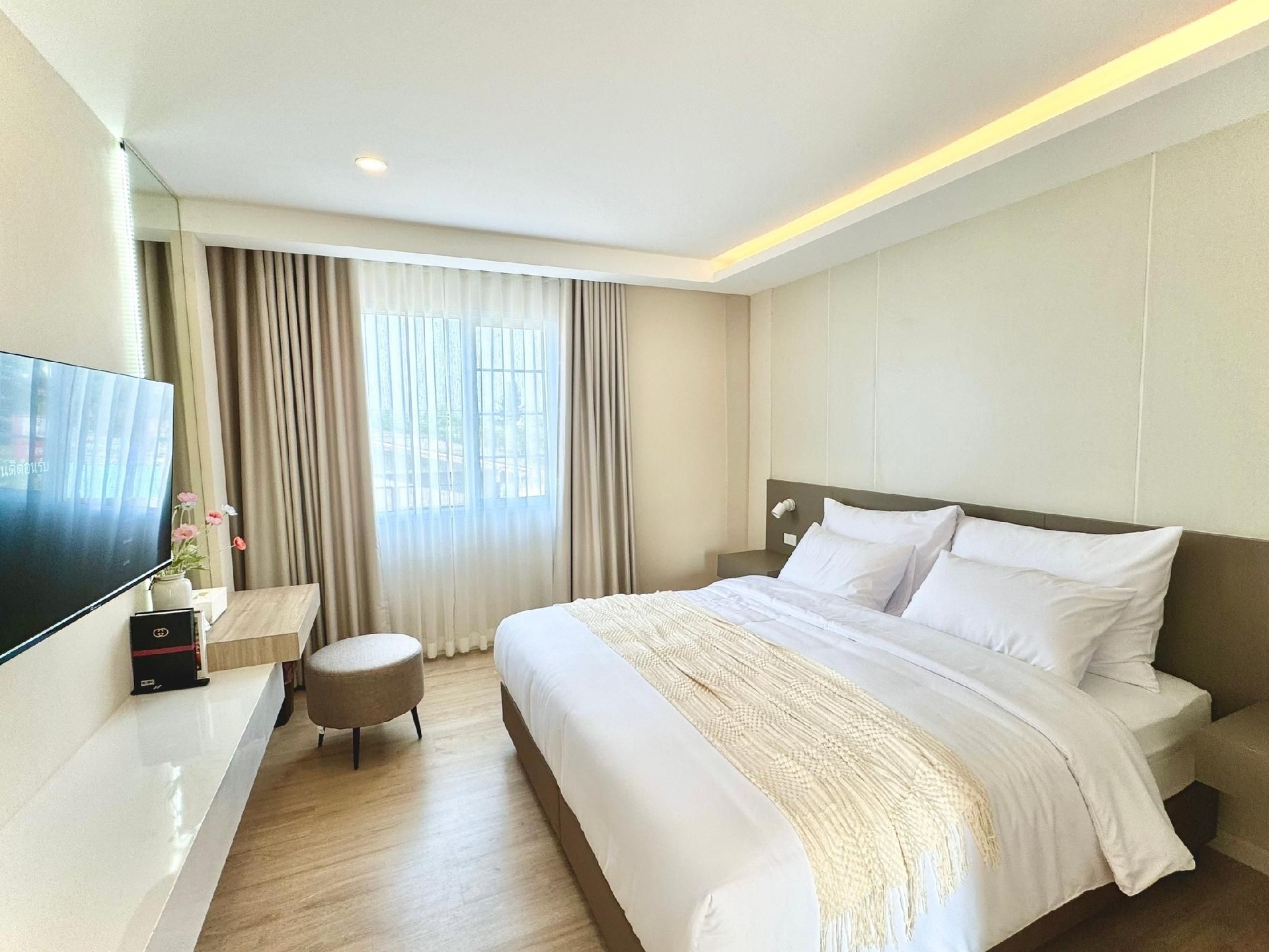 สุขใจแกรนด์ ลักซัวรี่ บูติค โฮเทล (Sukjai Grand Luxury Boutique Hotel)1