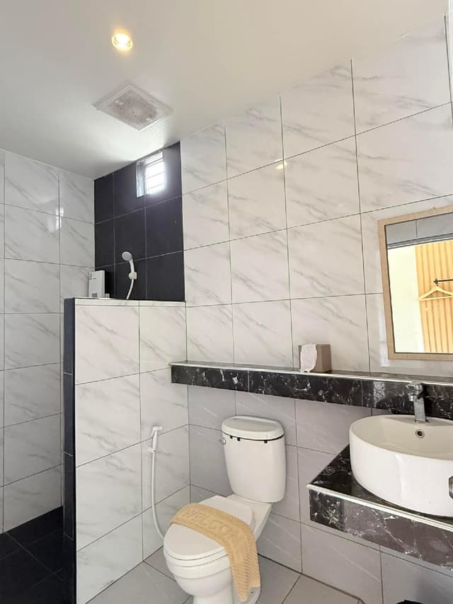 Lake View Deluxe Room with Balcony