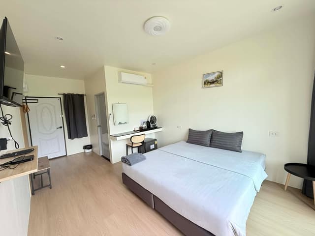 Lake View Deluxe Room with Balcony
