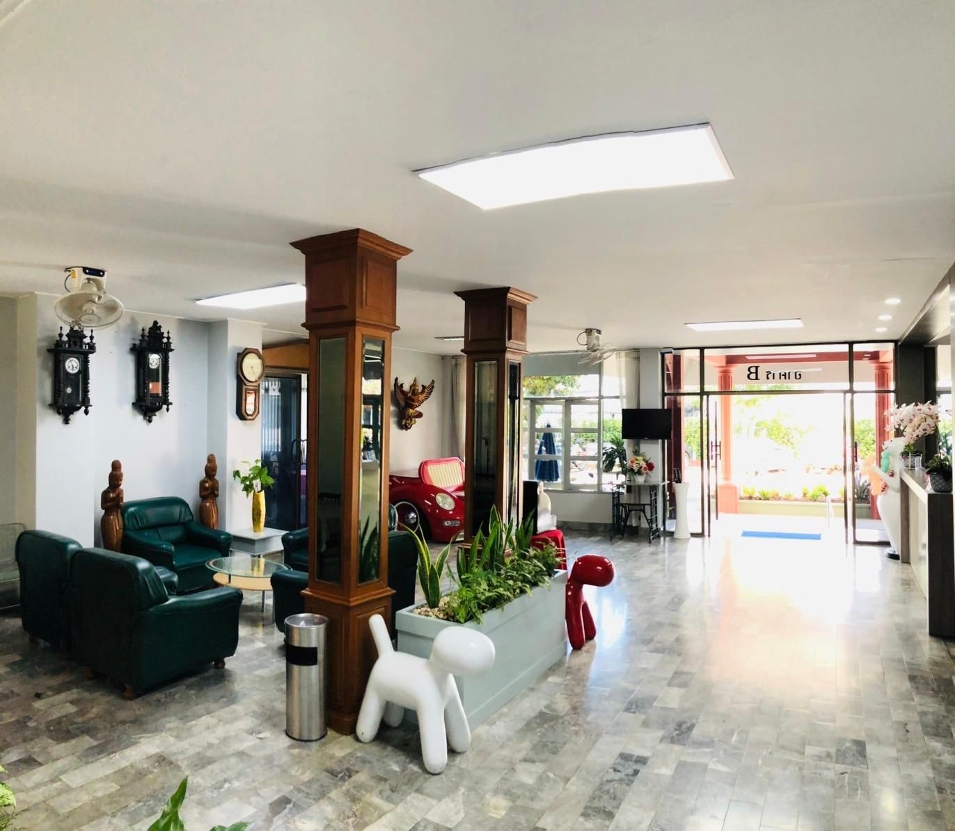 Chainat Grand Hotel0