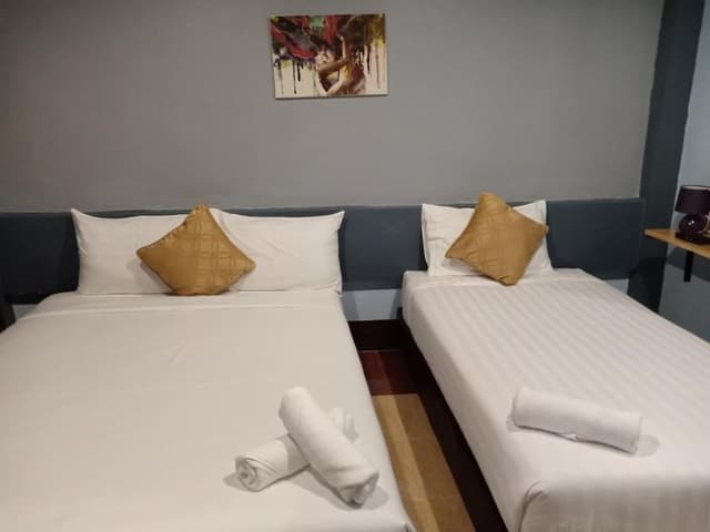 Deluxe Apartment