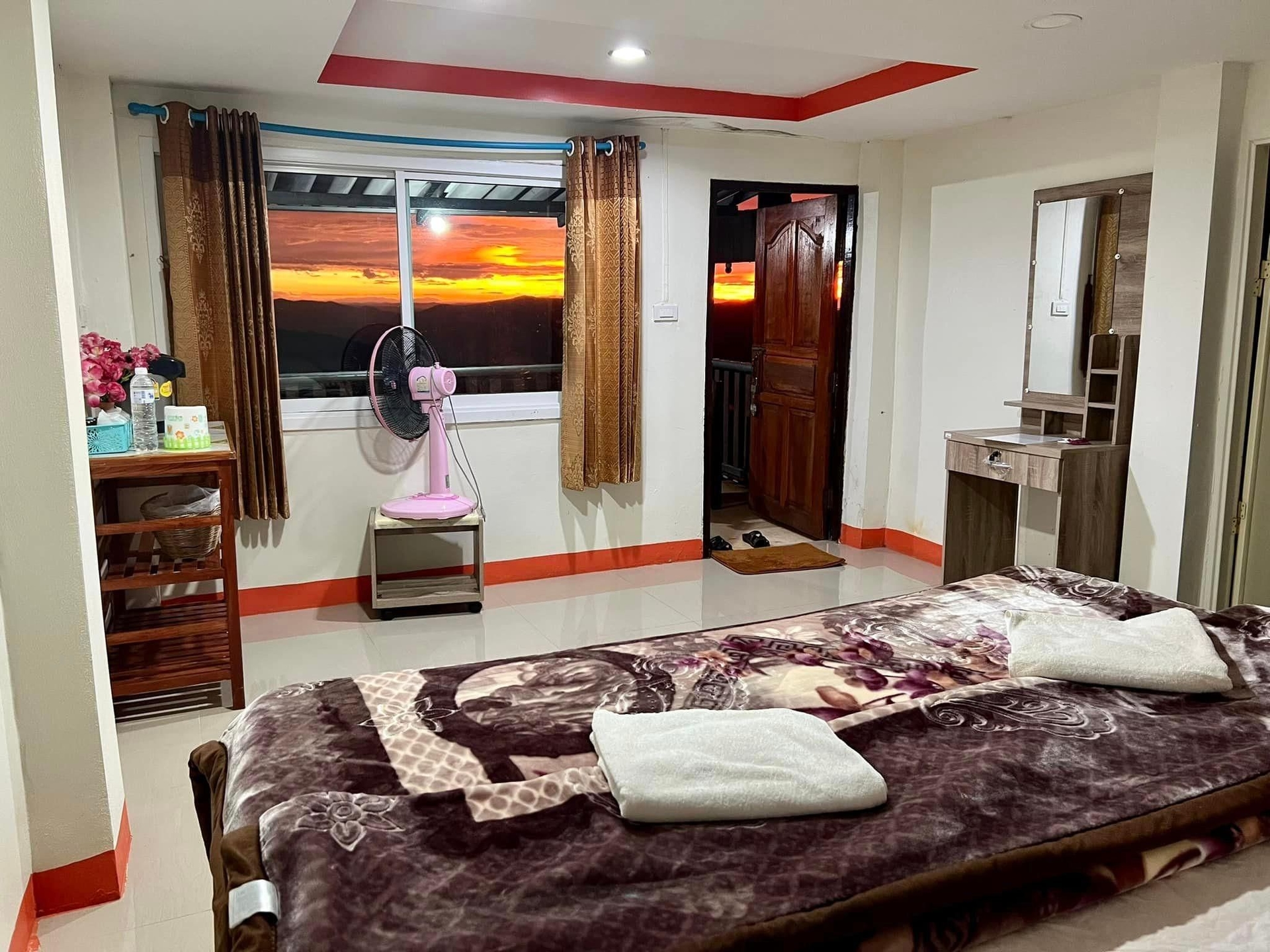 ภูชี้ฟ้าแฝดวิวรีสอร์ท (Phuchifafaedviewresort)1