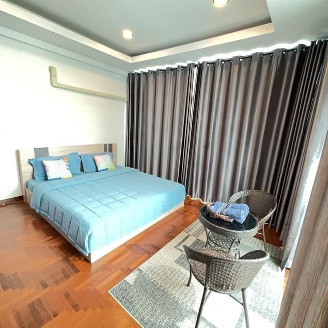 City Room with shared bathroom