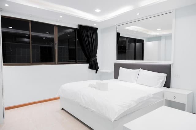 Superior - 1 King Bed
