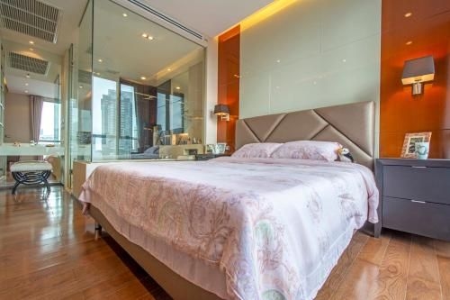 คอนโดหรู 1ห้องนอน 1ห้องน้ำ 300ม. BTS พร้อมพงษ์, เอ็มโพเรียม (Luxury 1Bed 1Bath 300m BTS Phrom Phong, Emporium)1