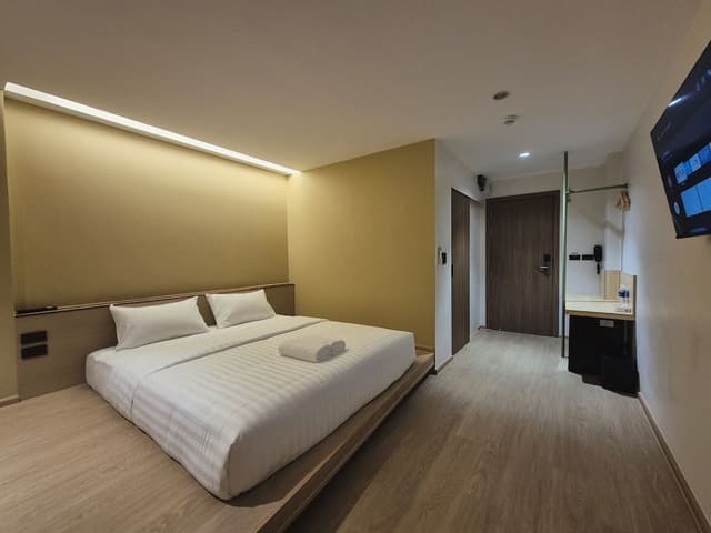 Double Room, Non Smoking, City View