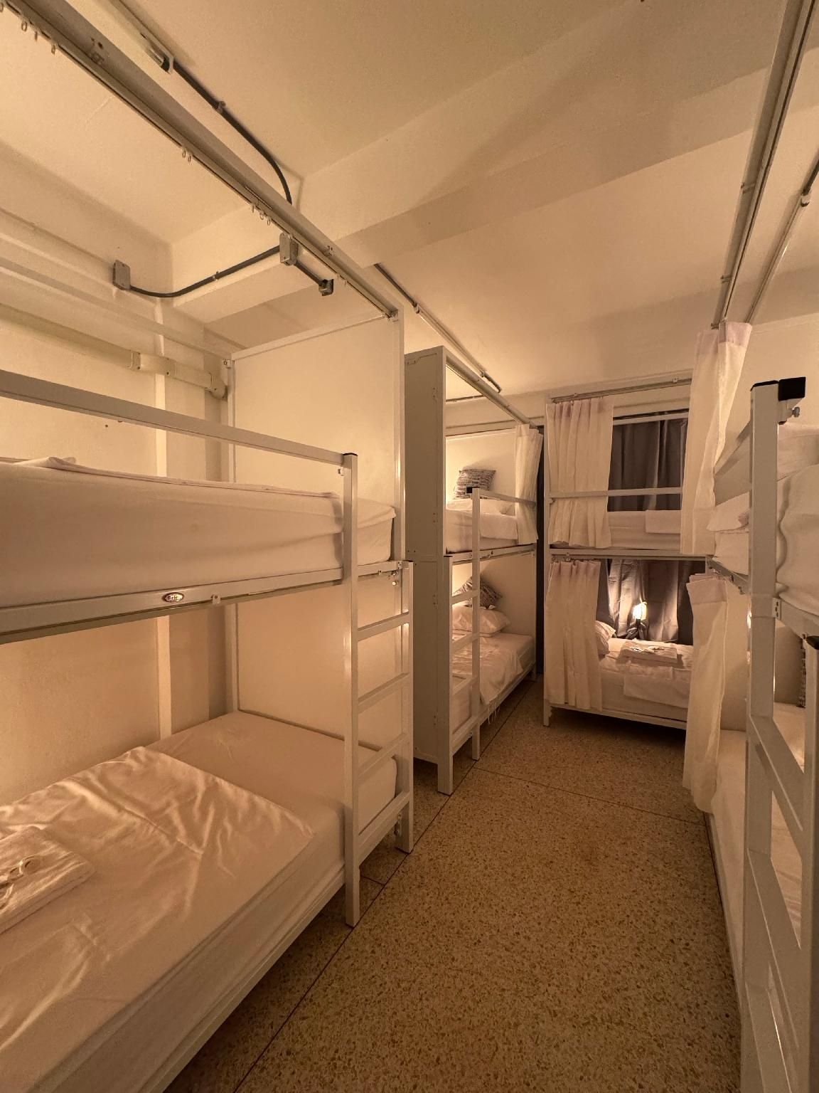 ทเวนตี้ ทู เพลส โฮสเทล สุขุมวิท 22 (Twenty Two Place Hostel Sukhumvit 22)2
