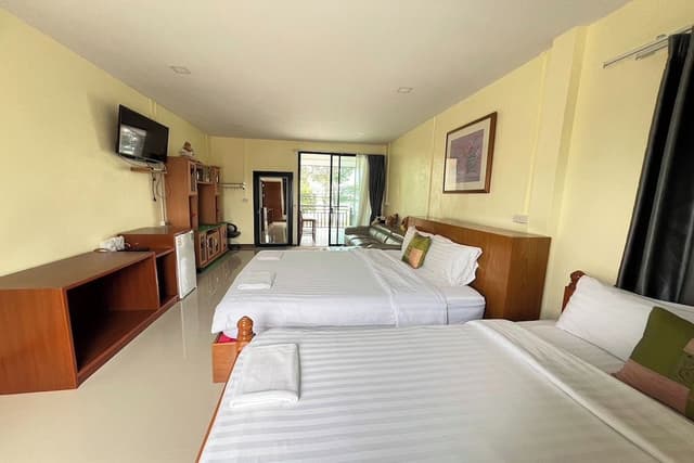 Family Room, Balcony, Lake View