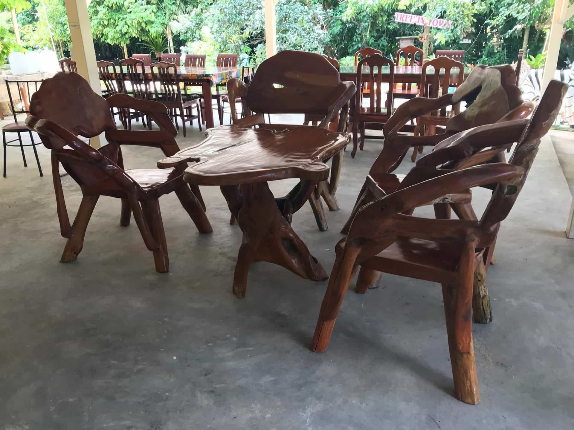 ทรี อิน ทาวน์