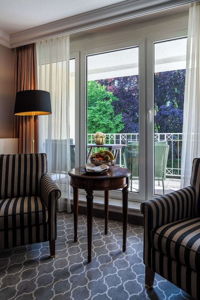 Superior Room, 1 Double Bed (Converts to 2 Twin Beds;Shower Only)