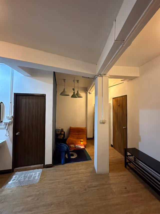 1 Person in 6-Bed Dormitory with Shared Bathroom - Mixed