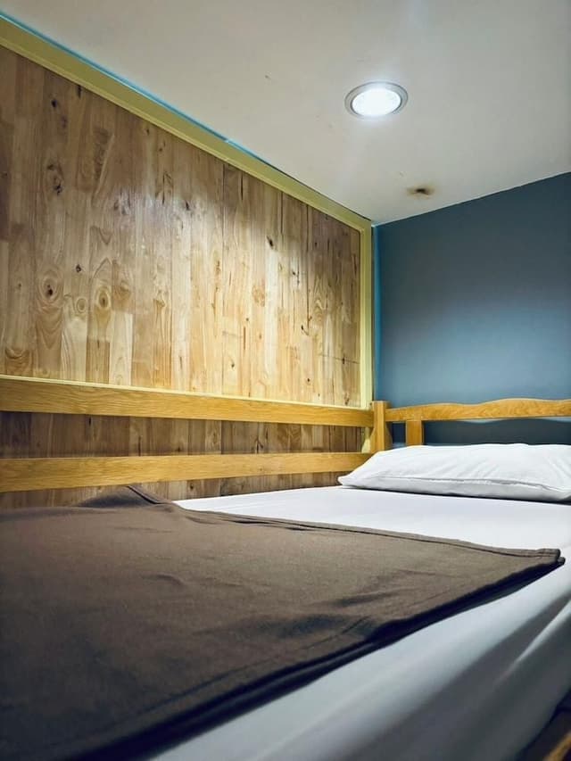 6 Bed Female Dormitory Room