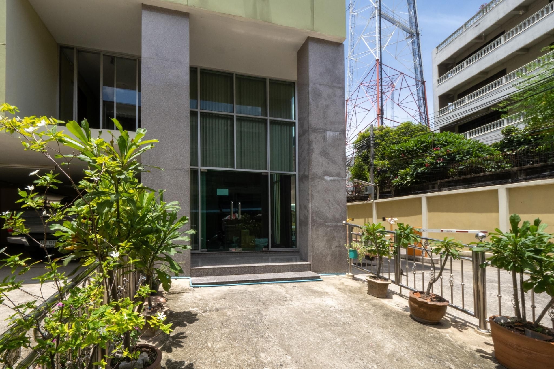 โอโย 1071 บ้านเทเวศร์ (OYO 1071 Baan Tevej)0