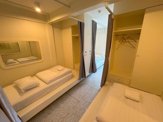 4 Bed Female Dormitory Room
