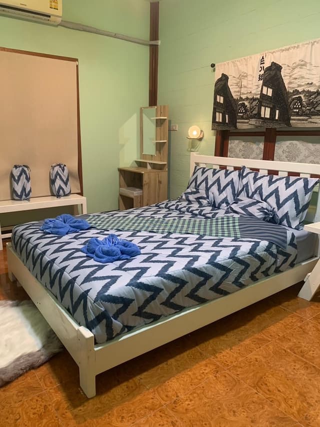 Sweet Twin Room