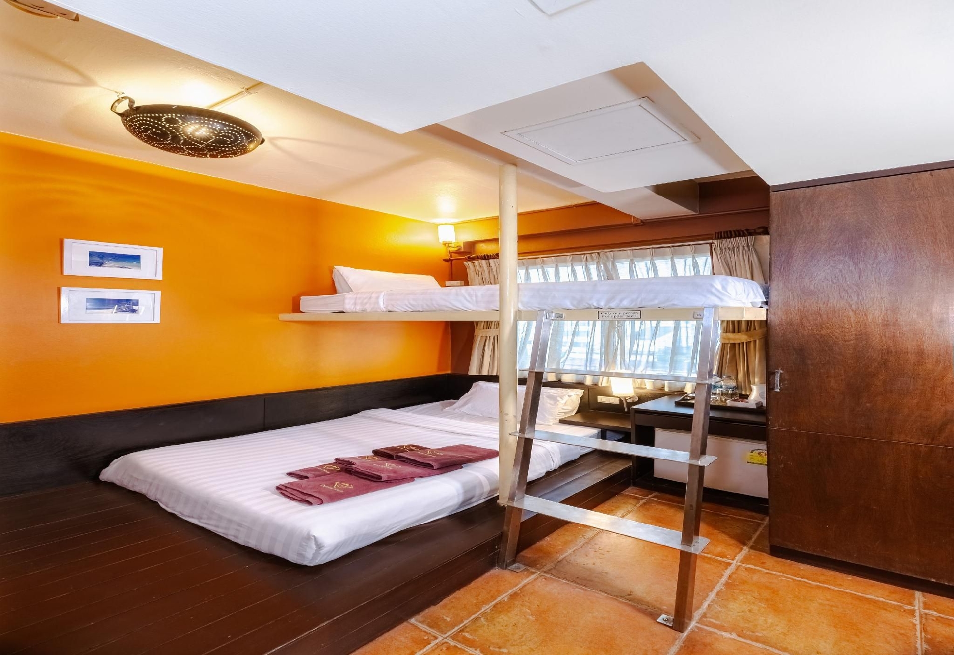 แคปิตอล โอ ไดมอนด์ เฮาส์ ข้าวสาร (Capital O Diamond House Khaosan)1